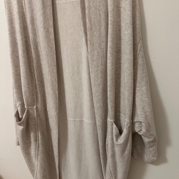 Athleta Ethereal Cocoon Wrap Cardigan in Heathered Gray | Size S/M - Picture 3 of 8